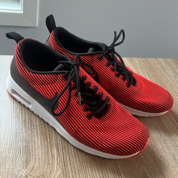 Nike Air Max Thea Women’s Red Stripe - Picture 3 of 8